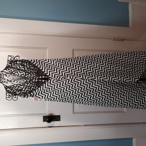 Swim Suit Cover Up Black White Chevron Polyester Quick Dry Flowy Tank Dress - Picture 6 of 9